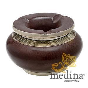 Cendrier marocain tadelakt design chocolat, cendrier fait main incrusté et cerclé de métal poli et metal brossé torsadé