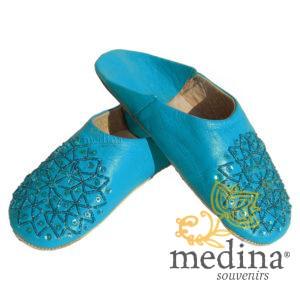 Babouche paillettes brodées, babouche Femme modele Galia turquoise, babouches a bout rond cousues main, chaussons en cuir verit