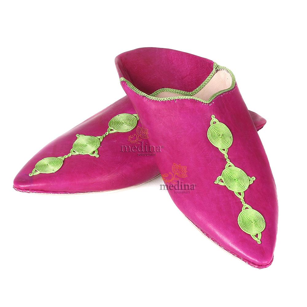 Babouche Mouna fuschia babouche luxe de Fez à bout pointu en cuir veritable et broderies de soie chaussons fait main