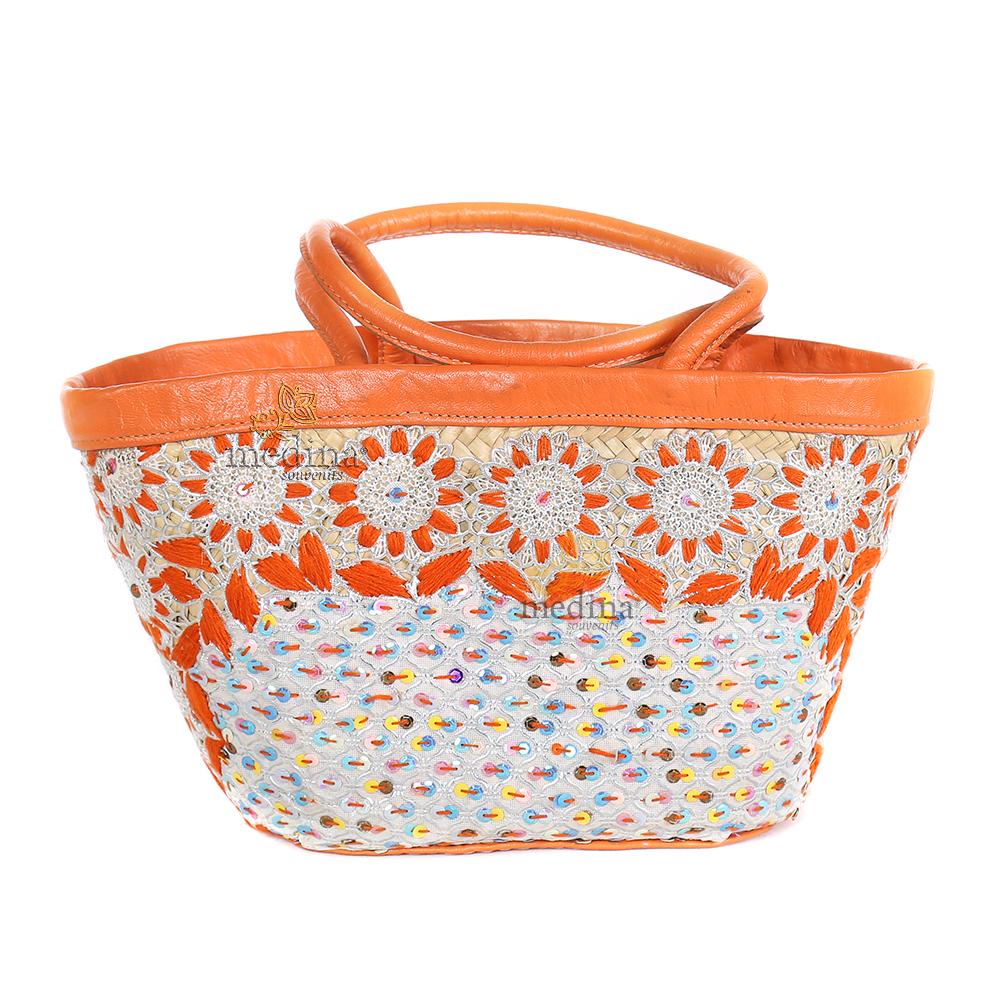 Panier en osier entièrement décoré aux Fleurs d'oranger