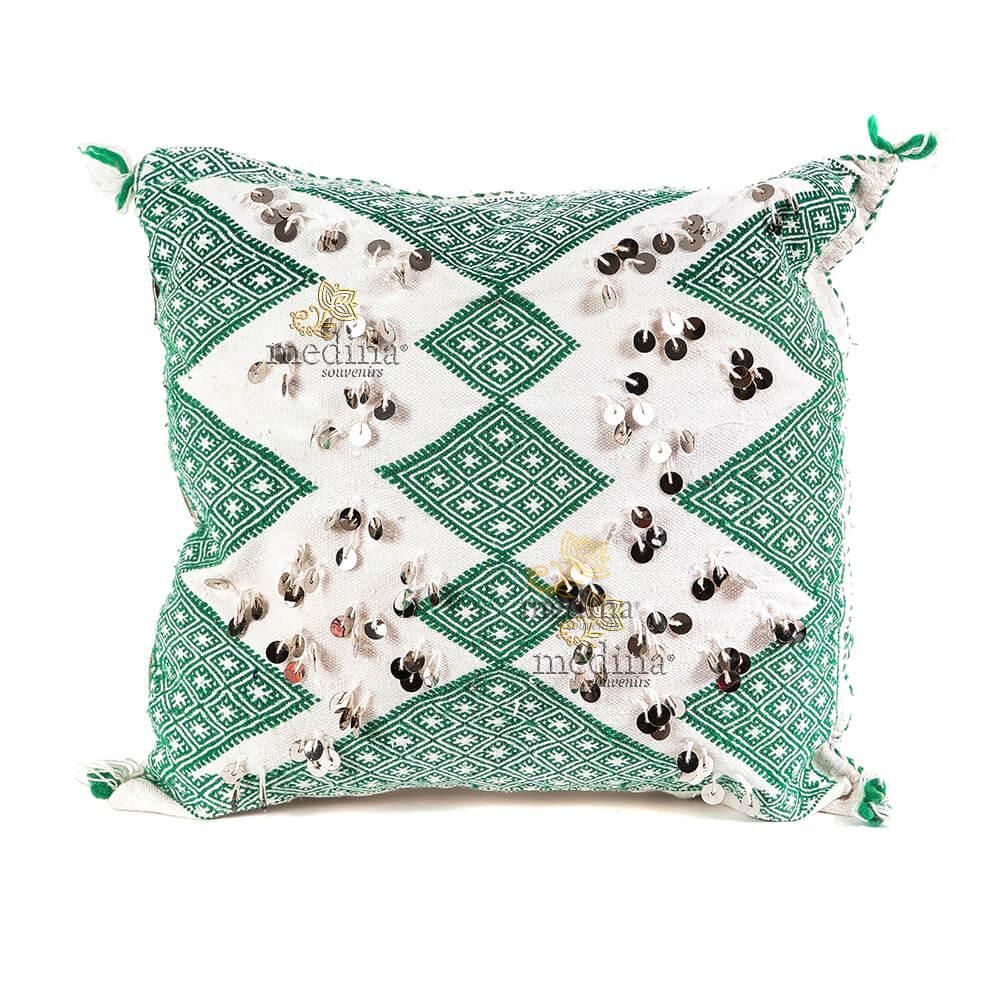 Coussin carré en kilim brodé vert blanc et joliment agrémenté de belles passementeries argentées