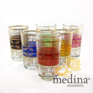 Verres a thé vert et etuis de maillechort cerclé