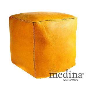 Pouf marocain cube jaune, pouf carré artisanal en cuir veritable