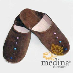 Babouche Rosa Marrakech, Babouche en daim marron, babouches confectionnees et cousues main, chaussons en daim et soie de sabra