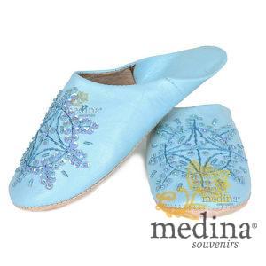 Babouche marocaine originales Paloma bleu clair, pantoufles alliant du confort et de l'élégance, chaussons cousus main