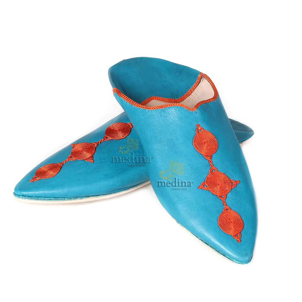 Babouche Mouna turquoise babouche luxe de Fez à bout pointu en cuir veritable et broderies de soie chaussons fait main
