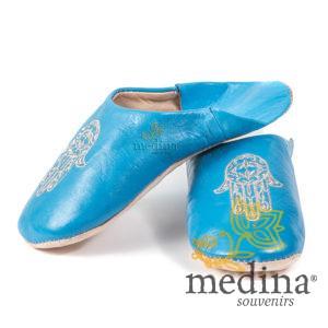 Babouche marocaine main de Fatima bleue