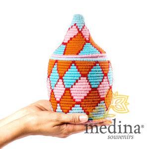 Boite vintage 30 cousue et tissée au fil de laine dans les tons orange, turquoise et rose