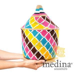 Grande boite vintage 39 cousue et tissée au fil de laine dans les tons marrons, jaune, turquoise et rose