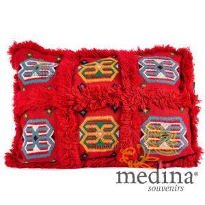 Coussin vintage rectangulaire rouge tissé à la main motifs brodés