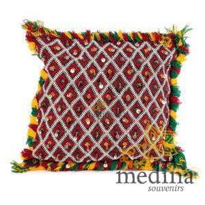 Coussin Kilim agrémenté de passementerie argentée, coussin berbere tissé à la main